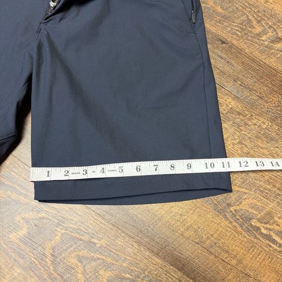 Lululemon Commission Classic-Fit Short 9” Warpstreme Obsidian Gray Mens 33 - Picture 8 of 12